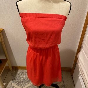 Express women’s strapless pink dress